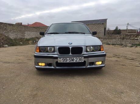 BMW 323 1997