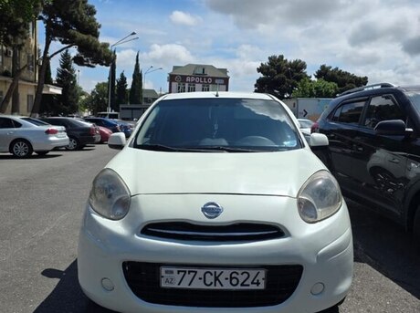Nissan March 2012