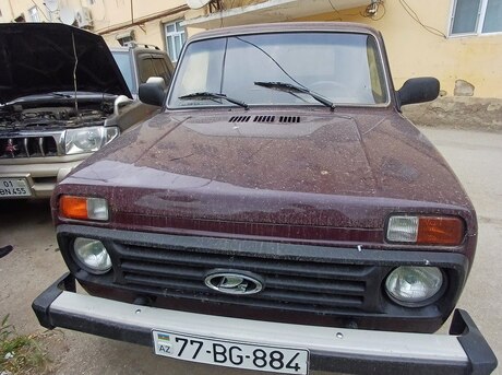 LADA (VAZ) Niva 2008