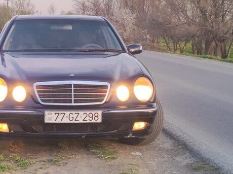 Mercedes E 240 2000