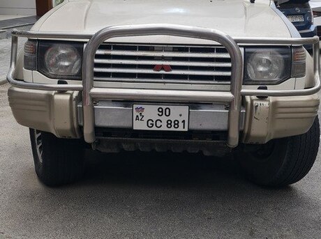 Mitsubishi Pajero 1993