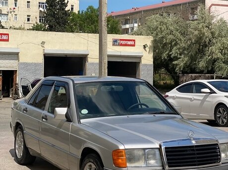 Mercedes 190 1989
