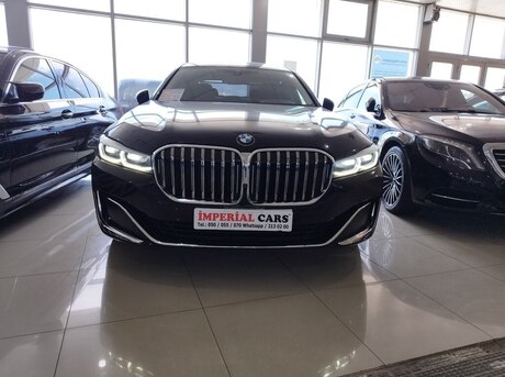 BMW 740 2019