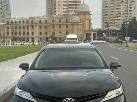 Toyota Camry 2019