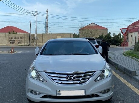 Hyundai Sonata 2011