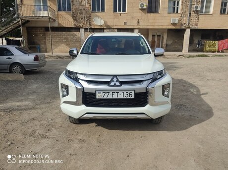 Mitsubishi L200 2021