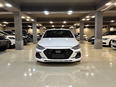 Hyundai Elantra 2018