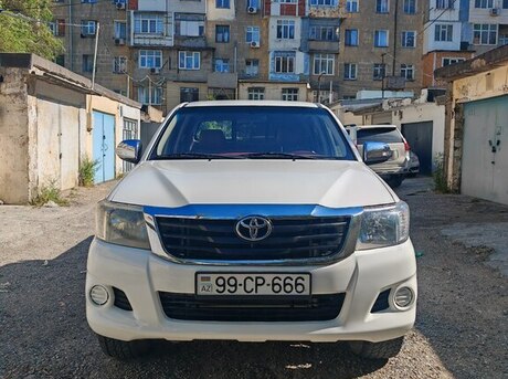 Toyota Hilux 2012
