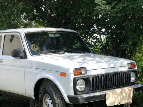 LADA (VAZ) Niva 2012