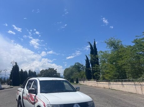 Mitsubishi L200 2009