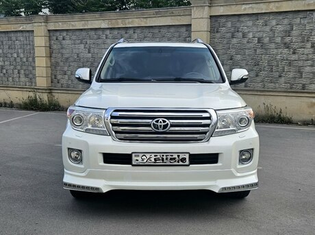 Toyota Land Cruiser 2011