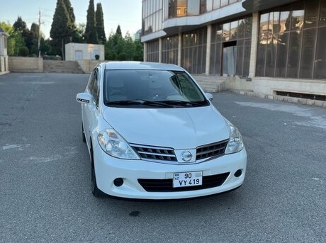 Nissan Tiida 2010