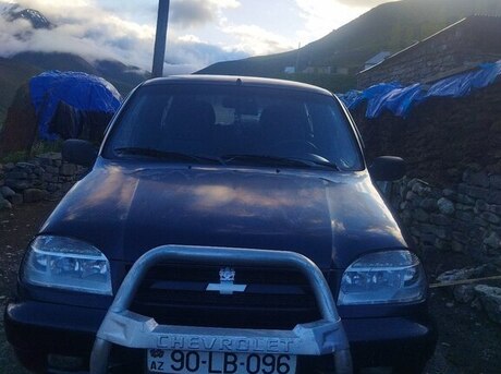 Chevrolet Niva 2004