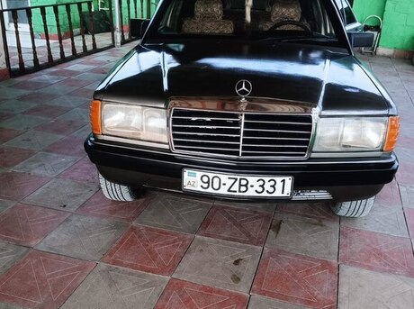 Mercedes 190