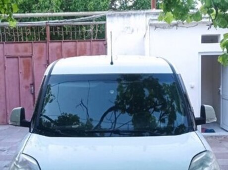 Fiat Doblo 2011