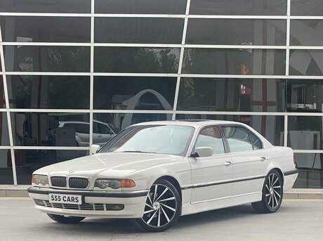 BMW 740