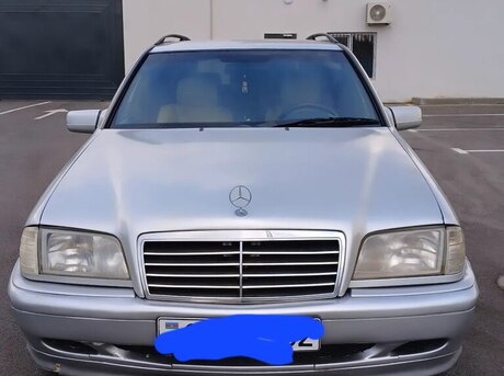 Mercedes C 200