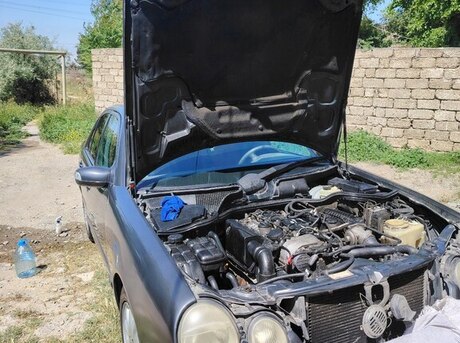 Mercedes E 270 2001
