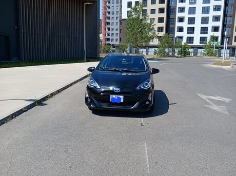 Toyota Aqua 2015