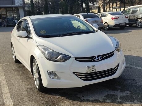 Hyundai Elantra 2013