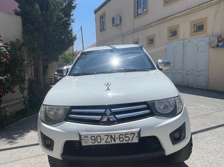 Mitsubishi L200 2014