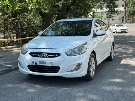Hyundai Accent 2011