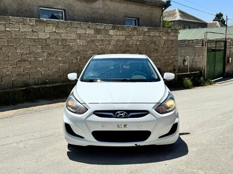 Hyundai Accent 2013