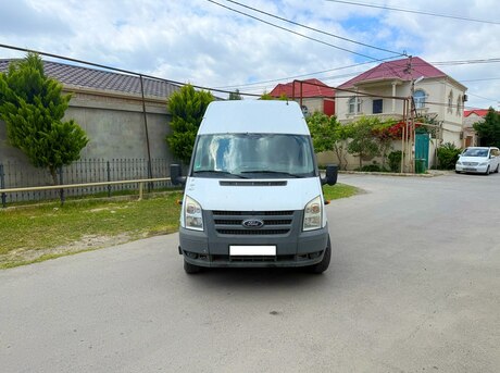 Ford Transit 2010