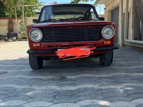 LADA (VAZ) 21011 1985