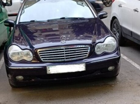 Mercedes C 240
