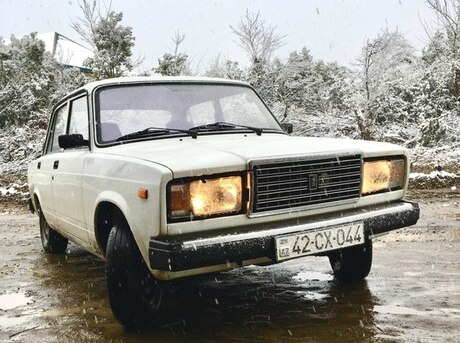 LADA (VAZ) 2107