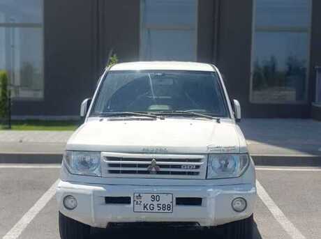 Mitsubishi Pajero io