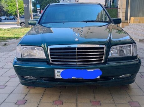 Mercedes C 240