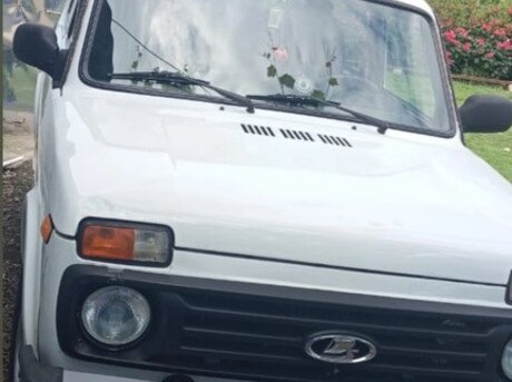 LADA (VAZ) Niva 2012