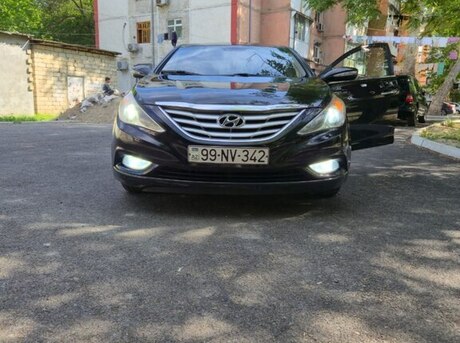 Hyundai Sonata 2011