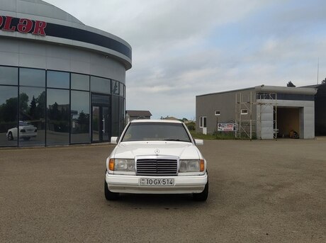 Mercedes E 200 d 1990