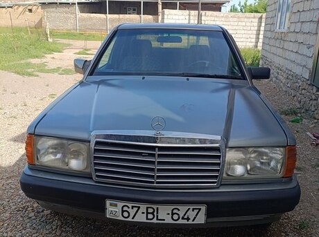 Mercedes 190 1990