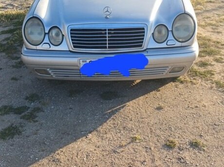 Mercedes E 240 1999