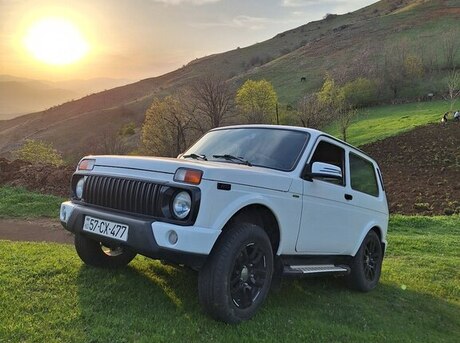LADA (VAZ) Niva 2017