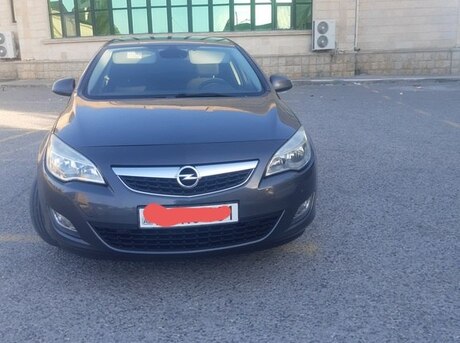 Opel Astra 2010