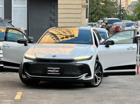 Toyota Crown 2023