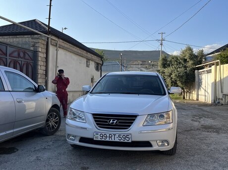 Hyundai Sonata 2010