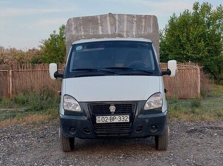 GAZ Biznes 330273 2012