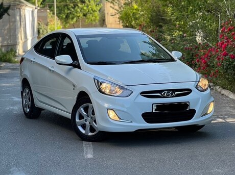 Hyundai Accent 2013