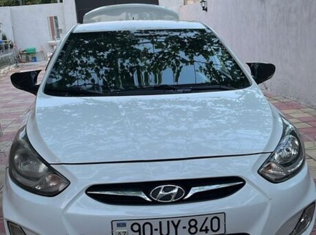 Hyundai Accent 2012