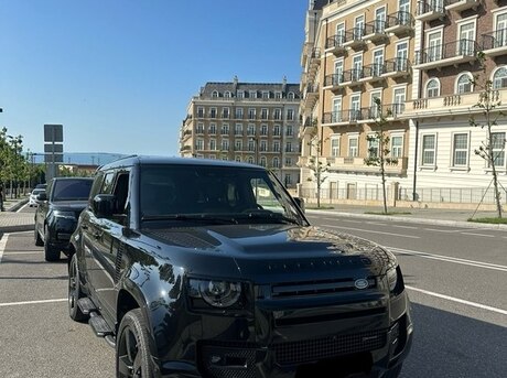Land Rover Defender 2023