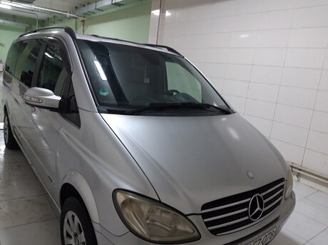 Mercedes Viano 2009