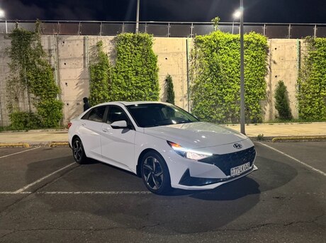 Hyundai Elantra 2021