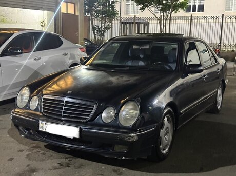 Mercedes E 240 2000