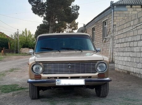 LADA (VAZ) 21011 1986